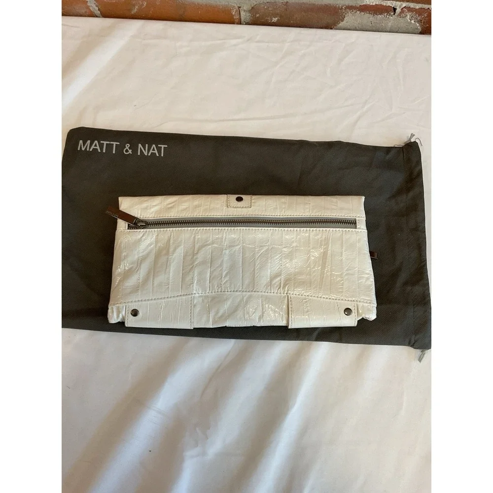 Matt & Nat White SadeClutch Handbag Vegan Leather Cruelty‎ Free New NWT